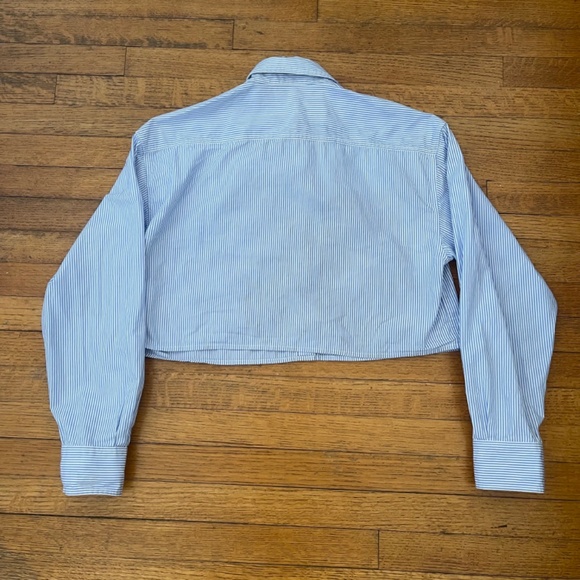 Aritzia TNA Fergie Poplin Cropped Shirt. Periwinkle and white striped. sz 2xs - Picture 9 of 10